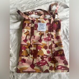 5 B Style mushroom canvas tote. NWT